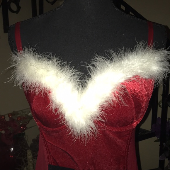 NWOT SEXY Mrs Claus Santa Christmas Helper Lingerie Piece 4 Garters - Picture 2 of 4